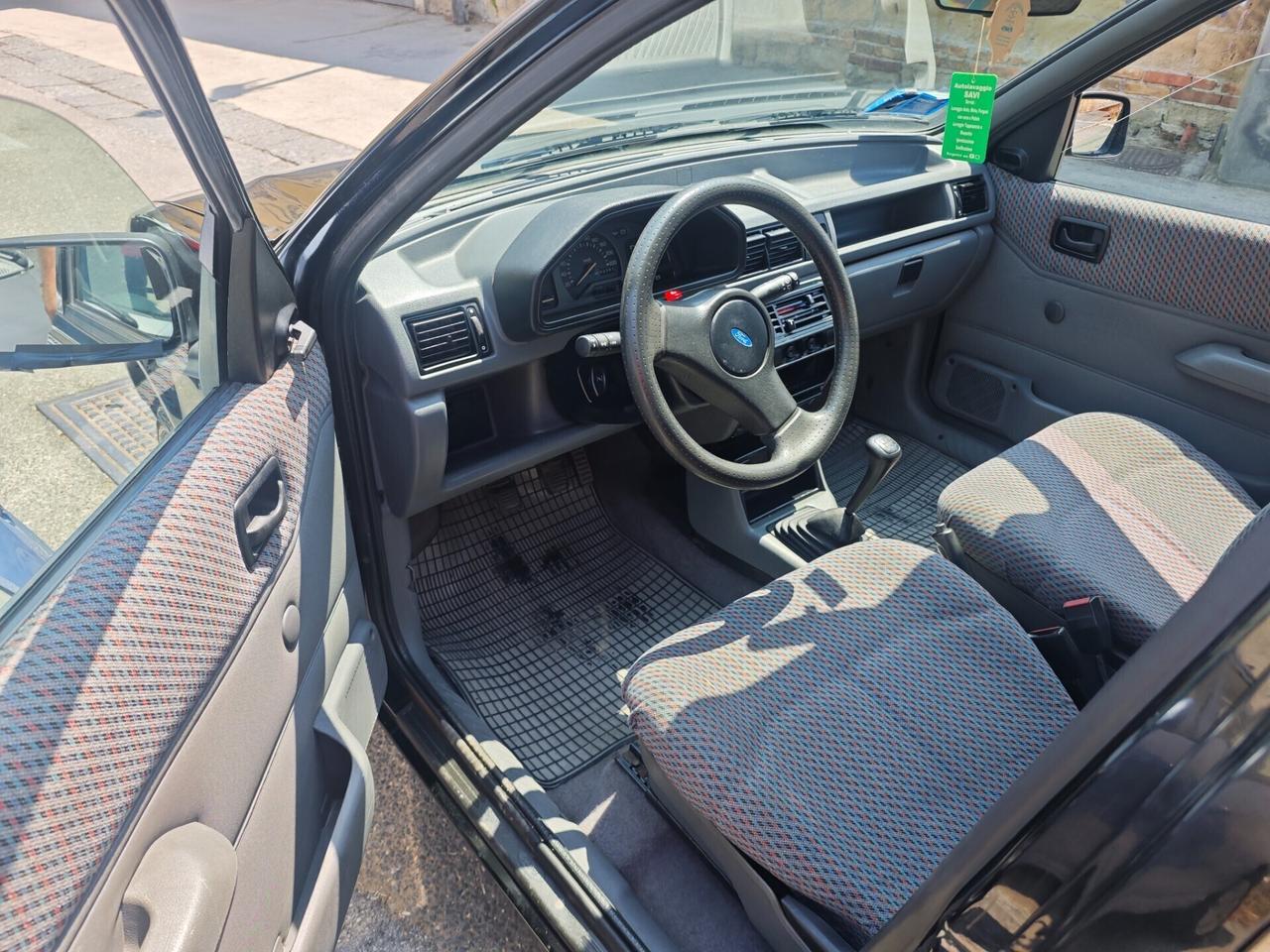 Ford Fiesta 1.1 5 porte Ghia