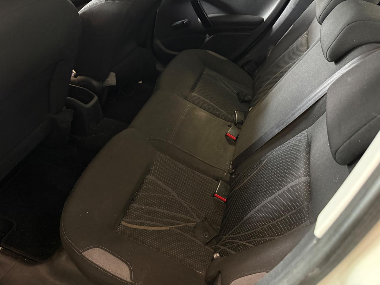 Peugeot 208 1.4 HDi 68 CV 5 porte Access