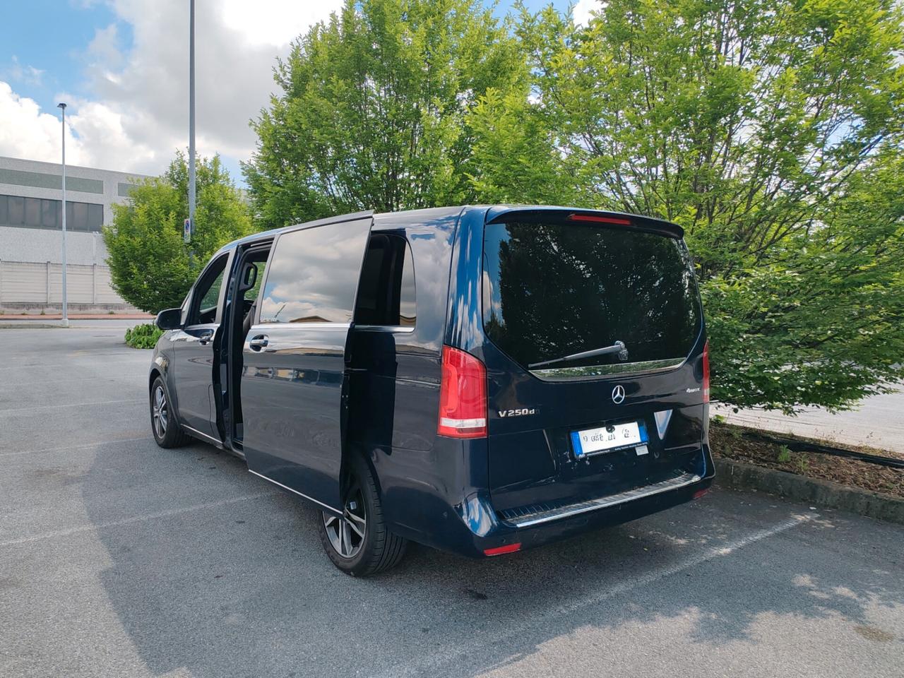 Mercedes-benz V 250 d Automatic 4Matic Premium Extralong