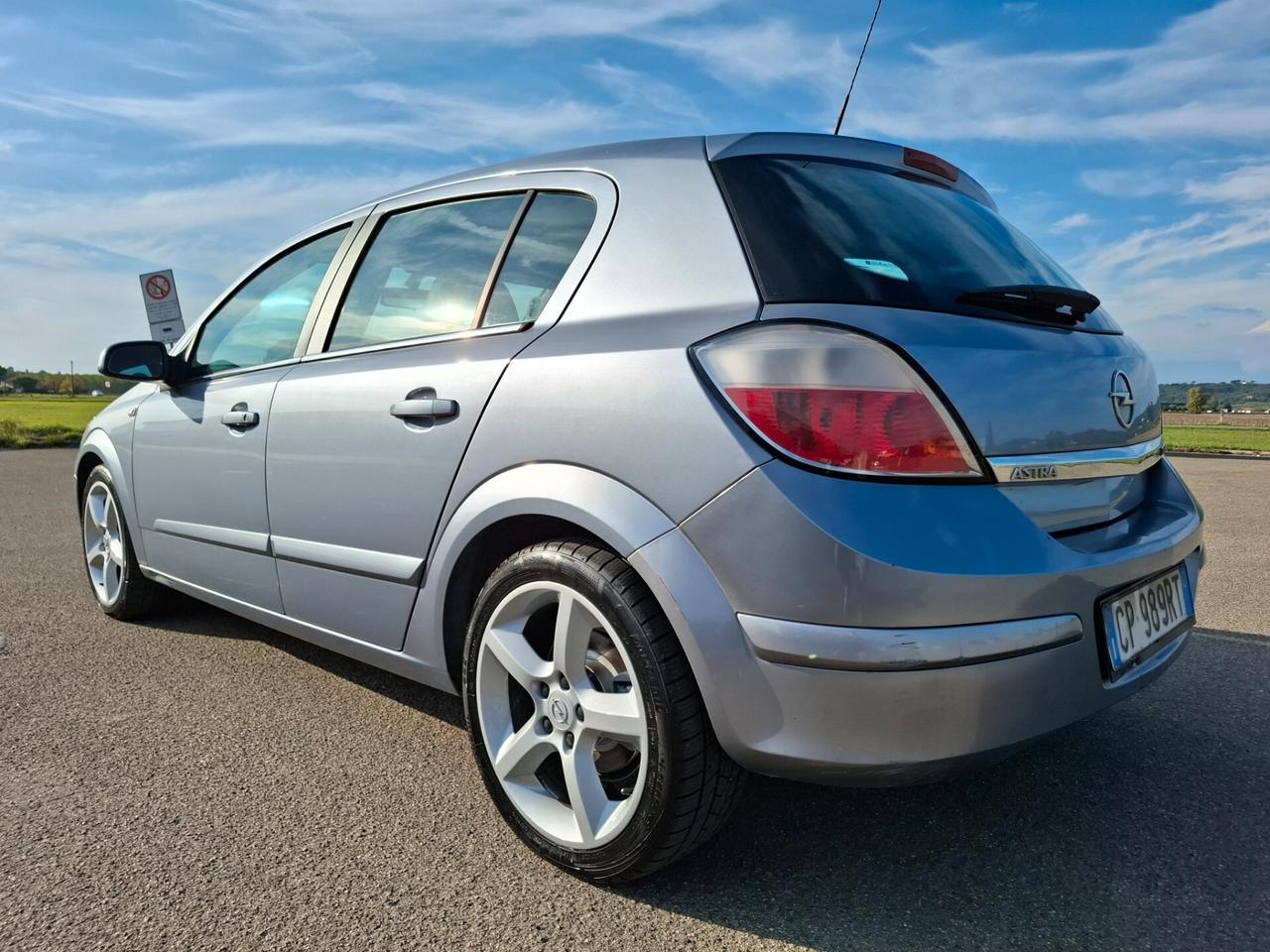 Opel Astra 1.7 CDTI 101CV 5 porte Cosmo