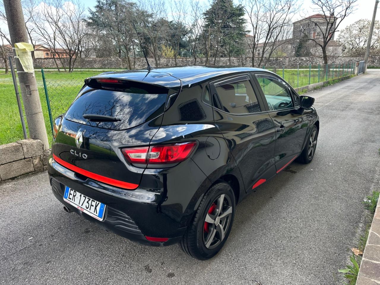 Renault Clio 1.2 75CV 5 porte Wave
