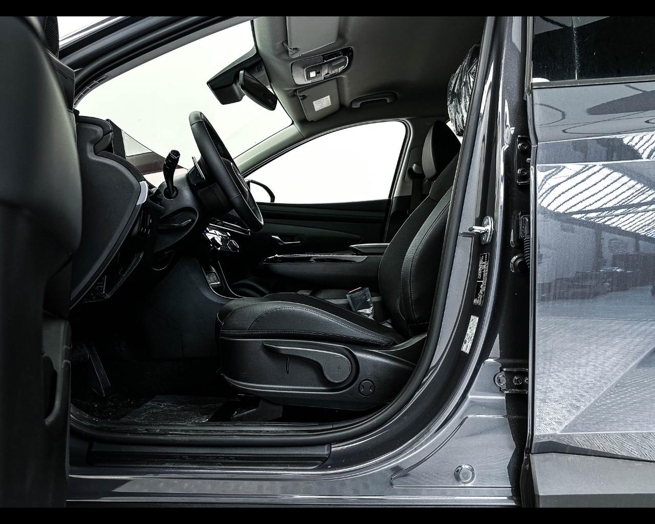 HYUNDAI TUCSON PE 1.6HEV AT 2WD BUSINESS