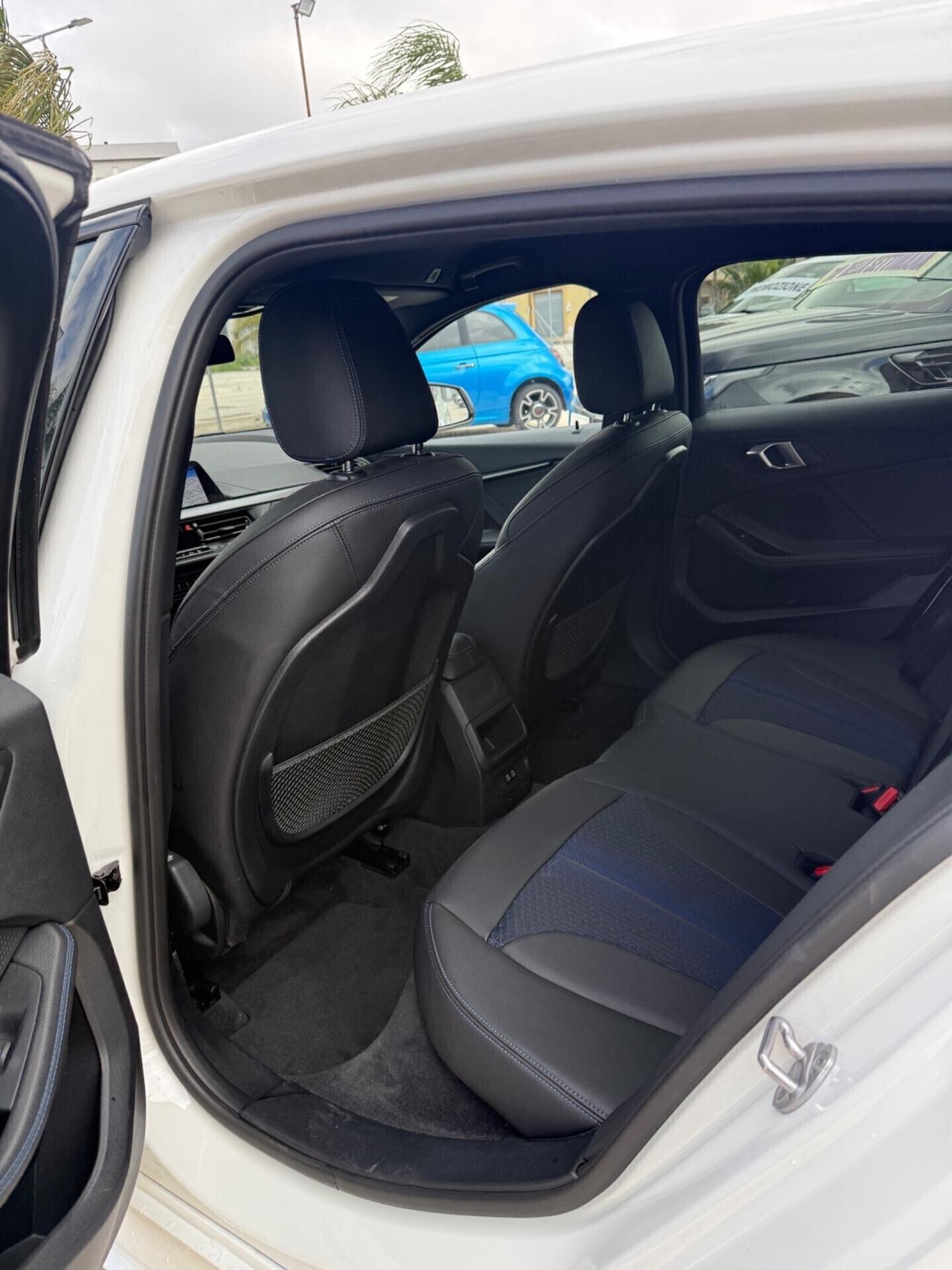 Bmw 118d 5p. Msport