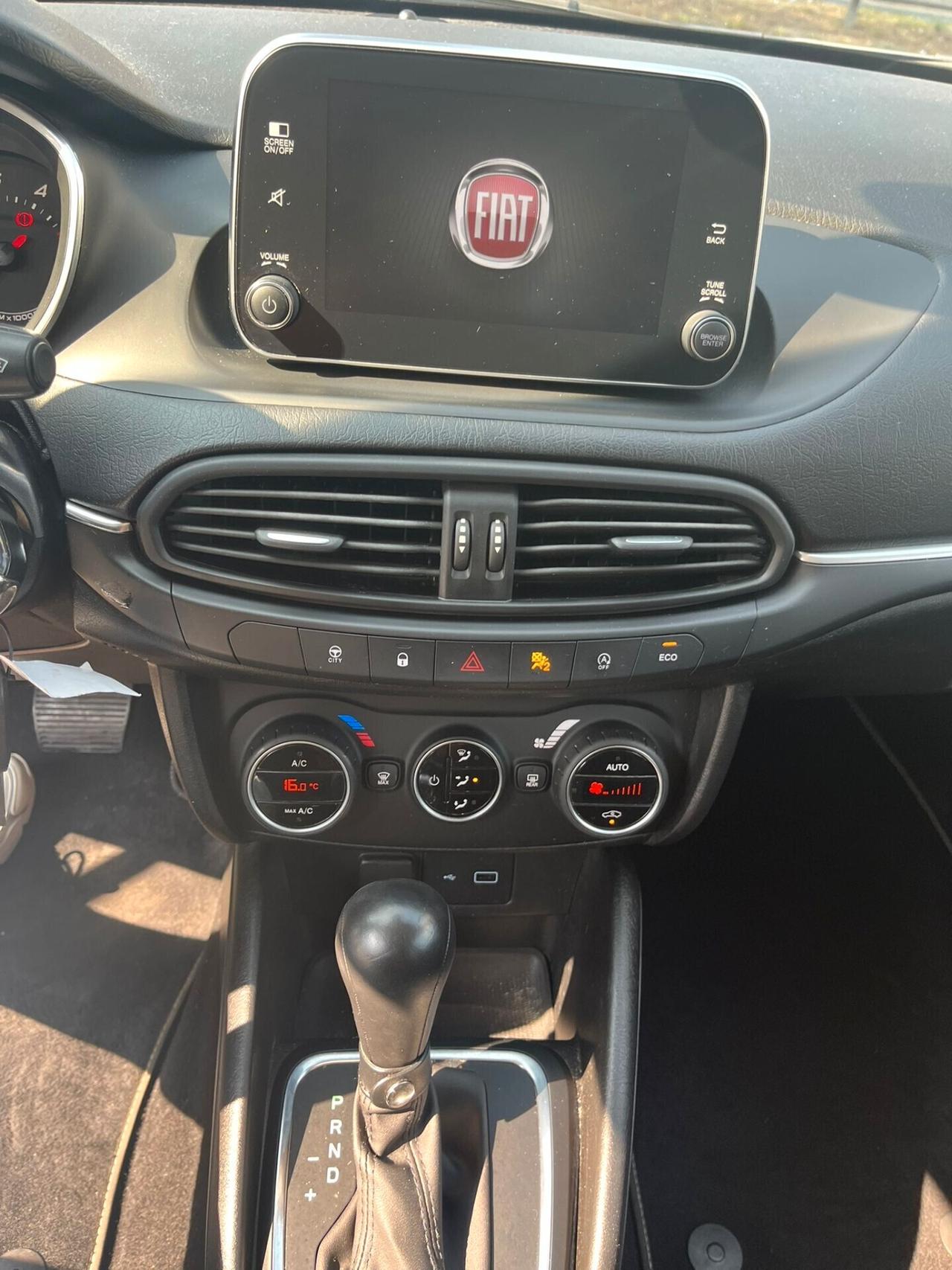Fiat Tipo 1.6 Mjt S&S DCT SW Lounge