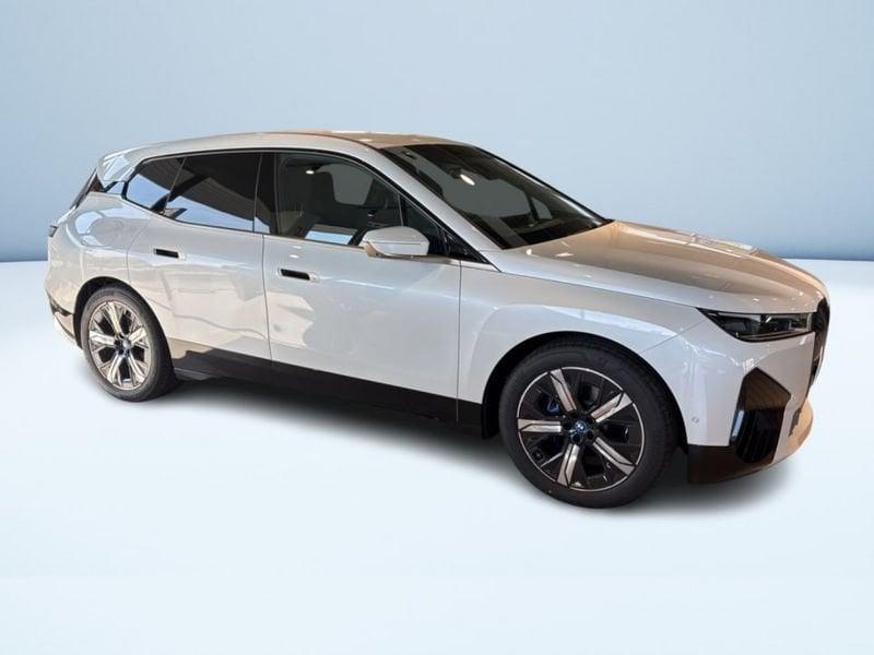 BMW iX xDrive40 MSPORT