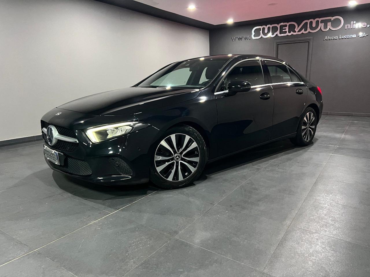 Mercedes-Benz A 180 d SEDAN Automatic Business