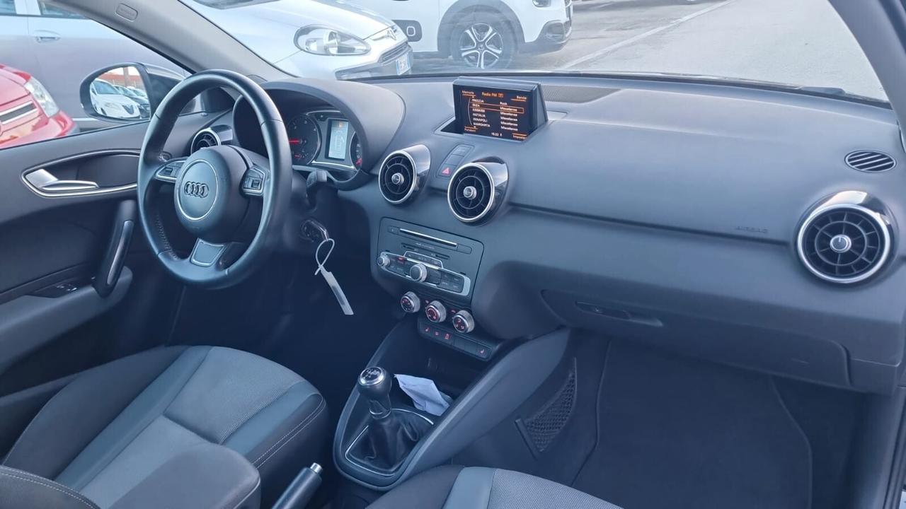Audi A1 1.4 TDI Admired-90CV-66KW