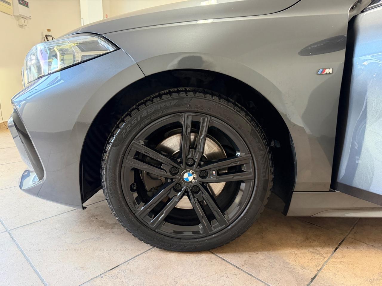 Bmw 118 118d 5p. Msport