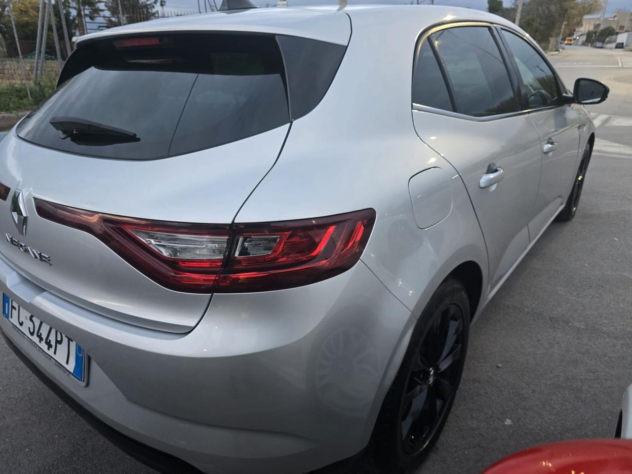 Renault Megane Mégane dCi 8V 110 CV EDC Energy Bose