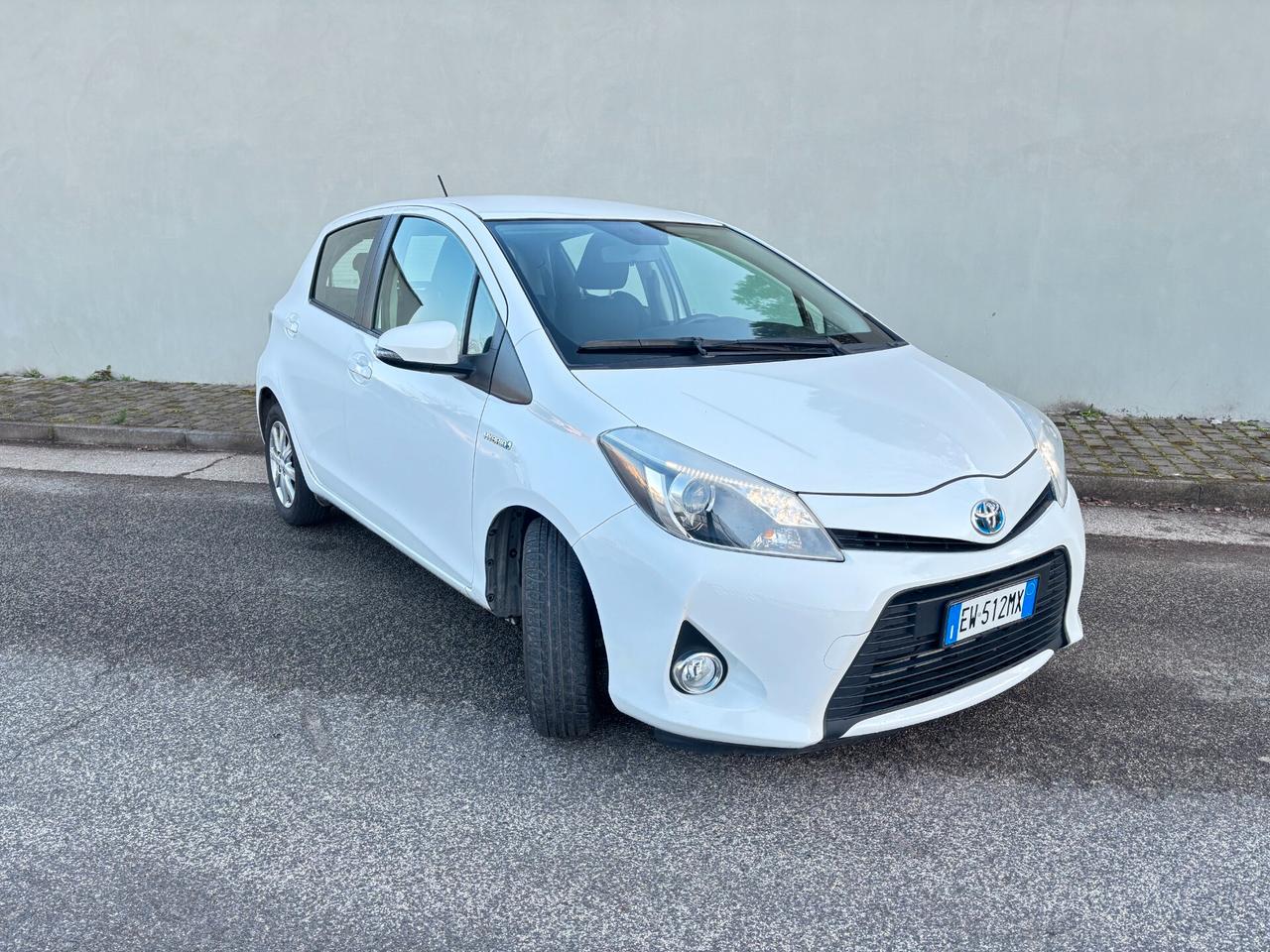 Toyota Yaris 1.5 Hybrid 5 porte Lounge Più