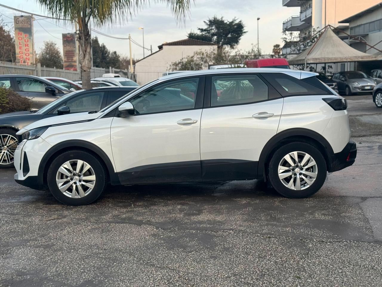 Peugeot 3008 BlueHDi 130 EAT8 Active Pack