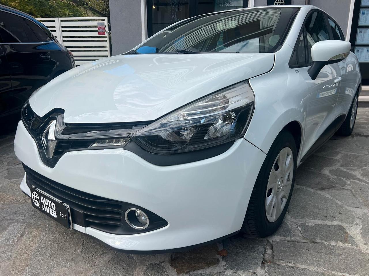 RENAULT CLIO 1.2 5P 73CV LIVE NEOPATENTATI