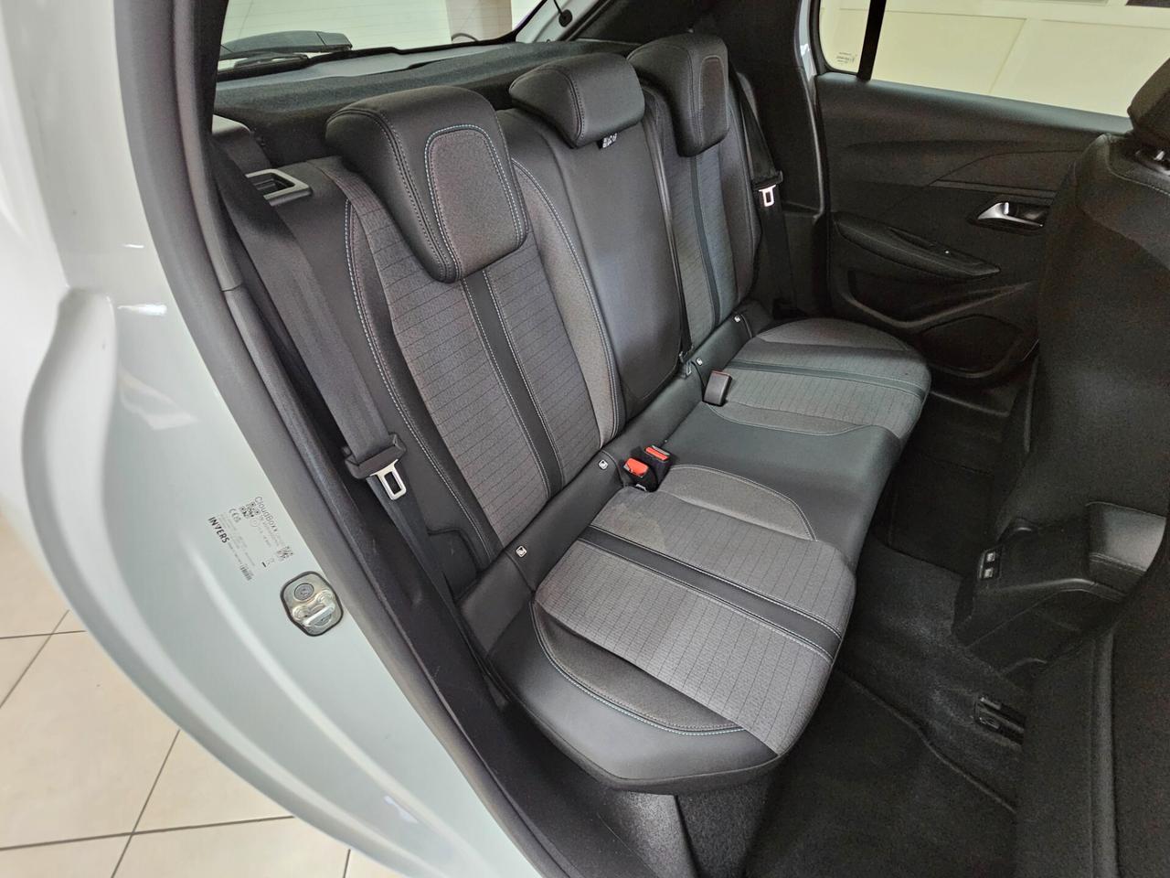 PEUGEOT 208 PURETECH 100cv EAT8 S&S ALLURE