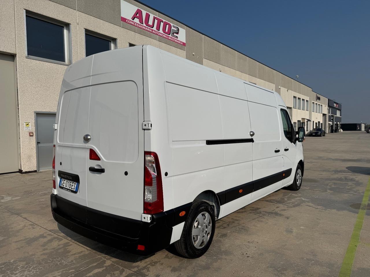 Renault Master T35 2.3 dCi Cabinato 3 Posti