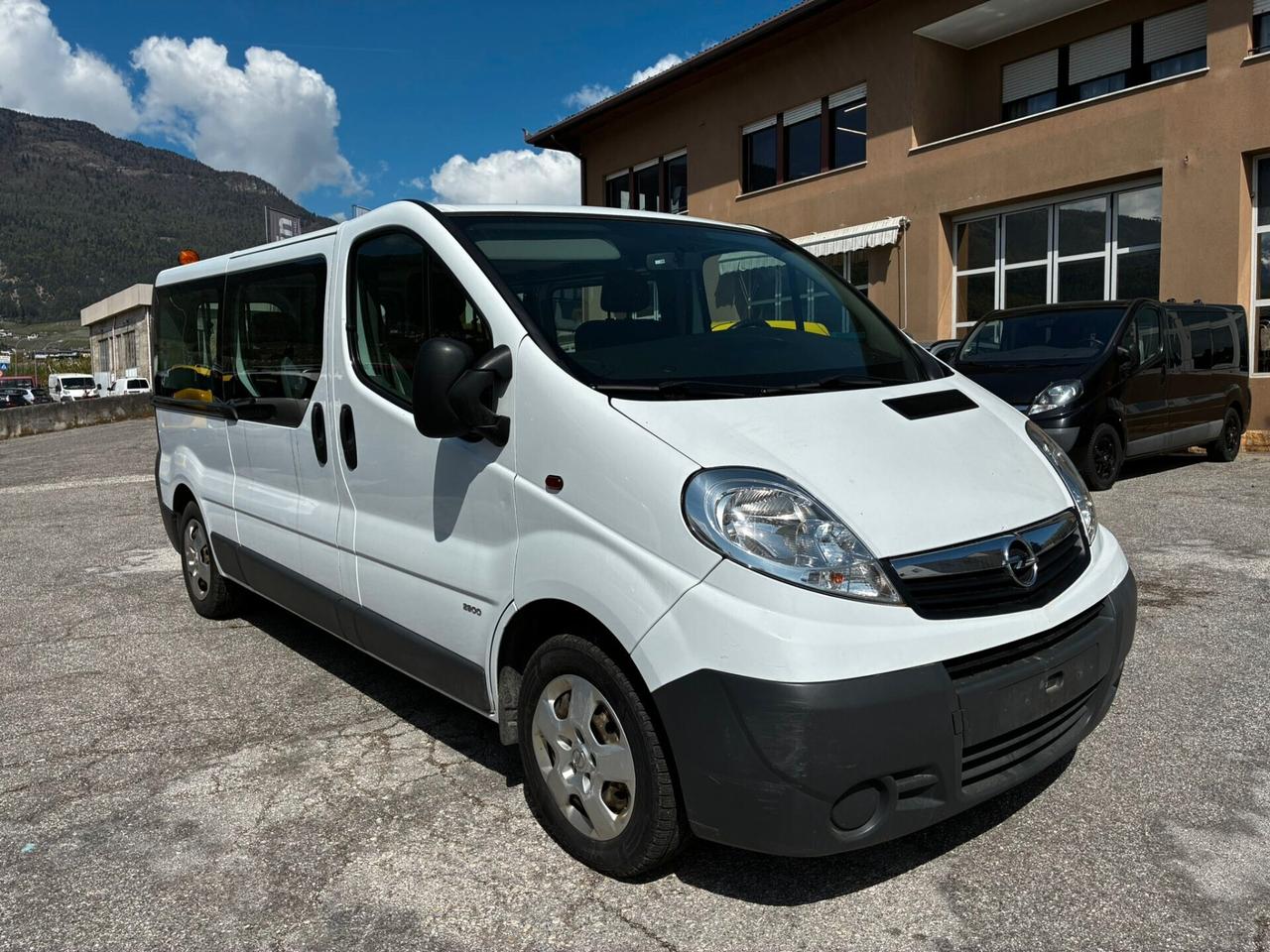OPEL VIVARO 2.0 CDTI 8POSTI PASSO LUNGO GANCIO TRAINO KM115MILA