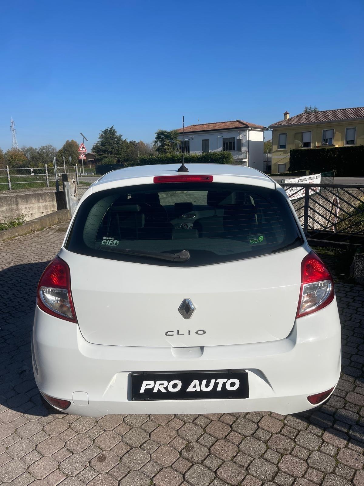 Renault Clio 1.2 16V 5 porte Dynamique