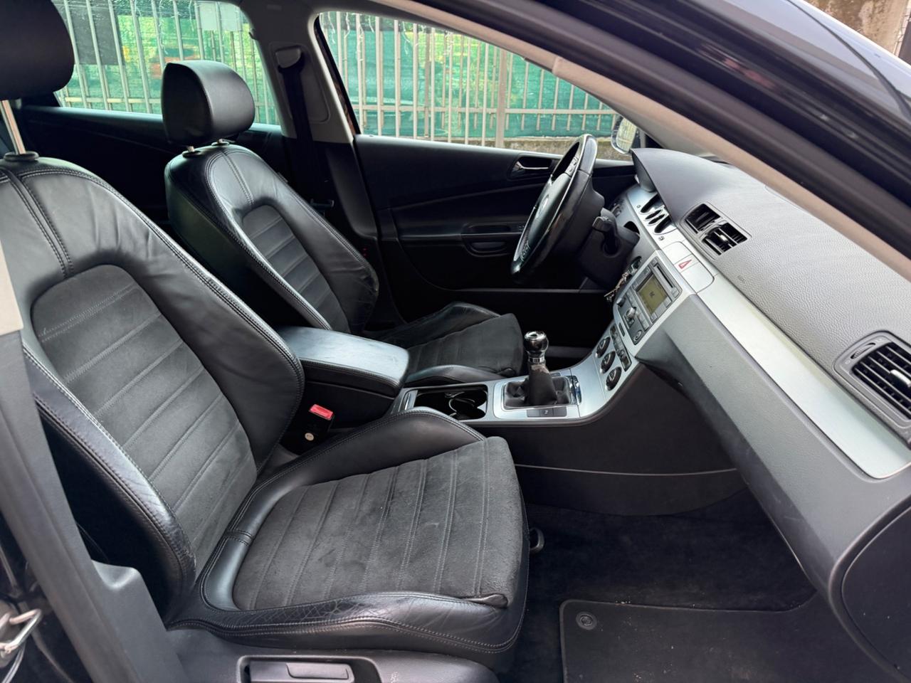 VW PASSAT 2.0TDI HIGLINE 140CV MANUALE ALCANTARA