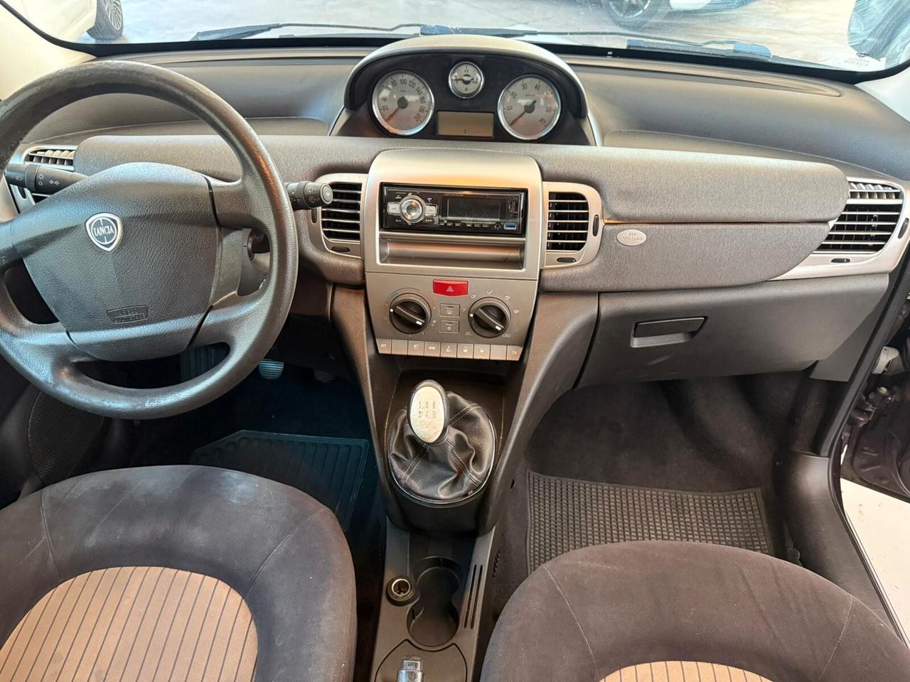 Lancia Ypsilon 1.2 Argento