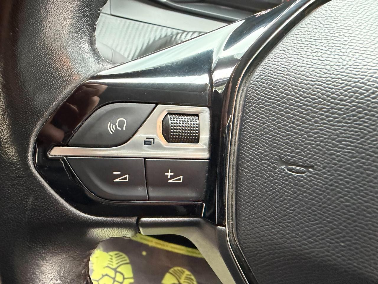 Peugeot 208 BlueHDi 100 Stop&Start 5 porte Allure