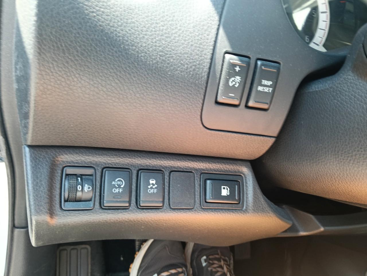 Nissan Navara 2.5 dCi 190CV 4 porte Double Cab Sport