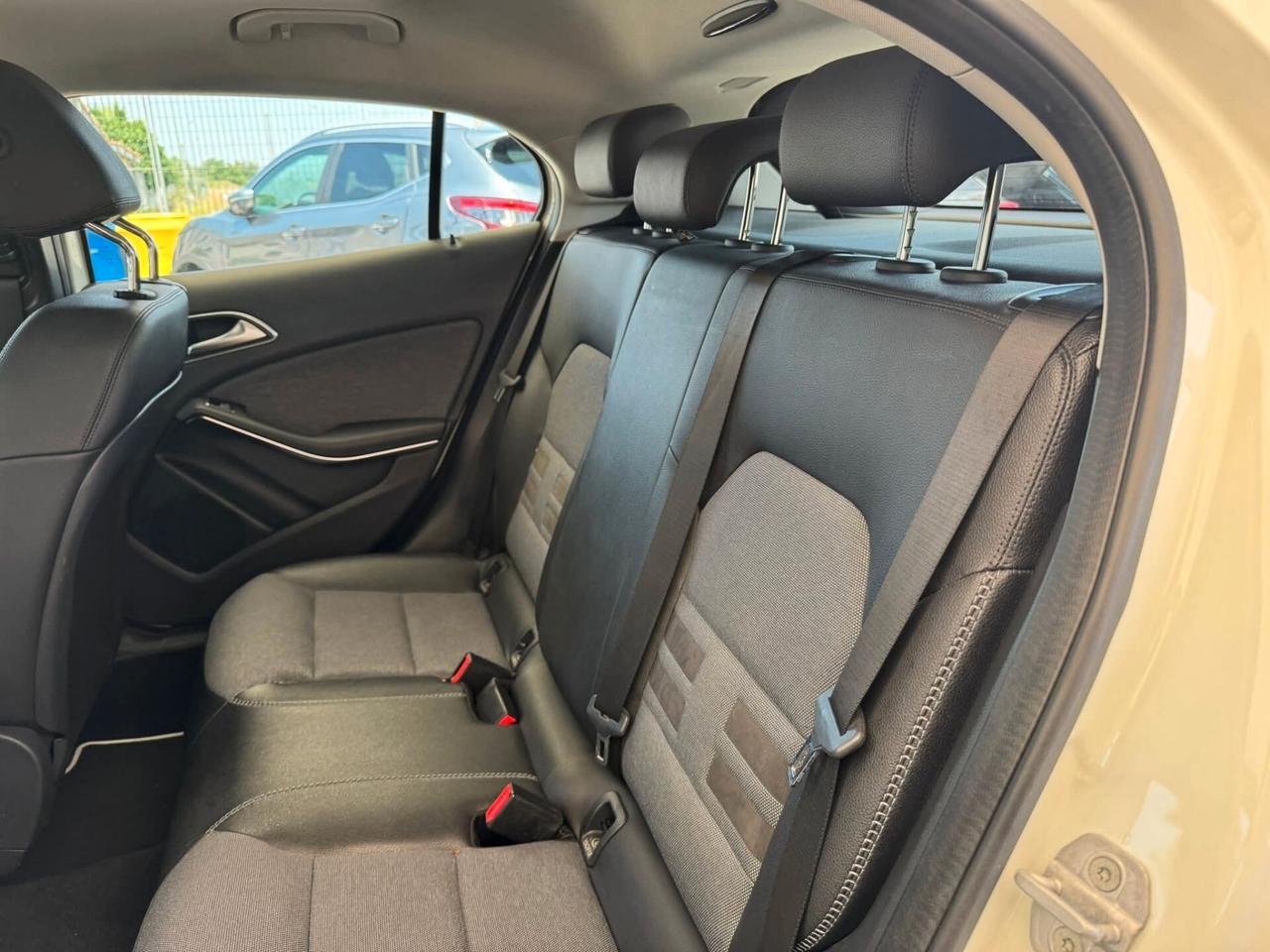MERCEDES GLA 200 CDI 136CV UNICO PROPRIETARIO