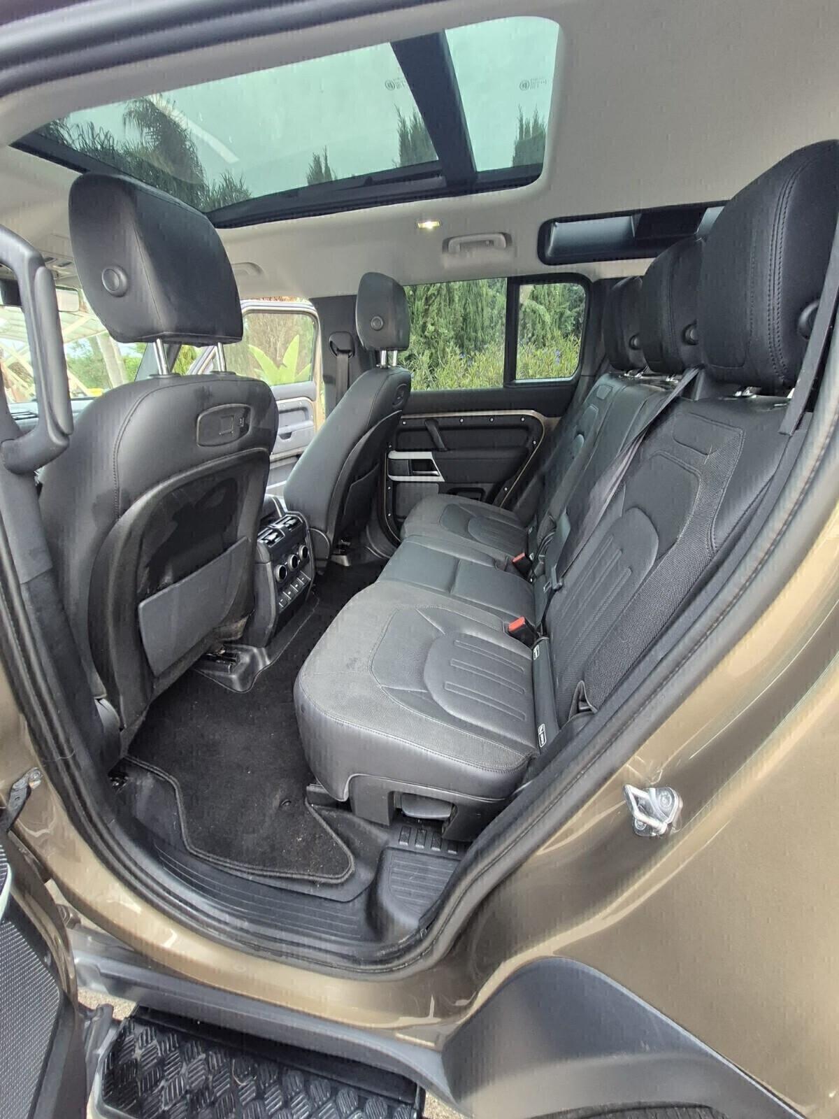 LAND ROVER DEFENDER 110 2.0 240 Cv TETTO APRIBILE 7 POSTI -8-2020