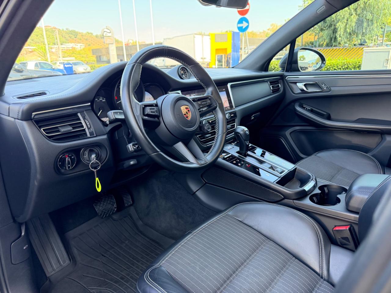 Porsche Macan 2.0 T 265cv Full tetto apribile in garanzia totale