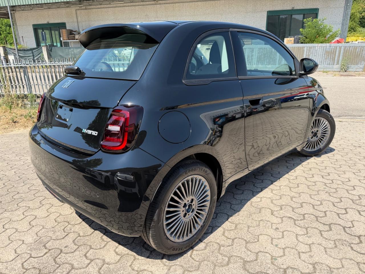 Fiat 500 Berlina Hybrid Icon