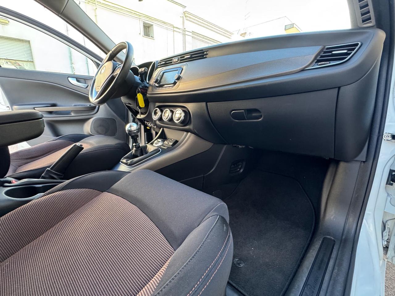 Alfa Romeo Giulietta 1.6 JTDm-2 105 CV Distinctive