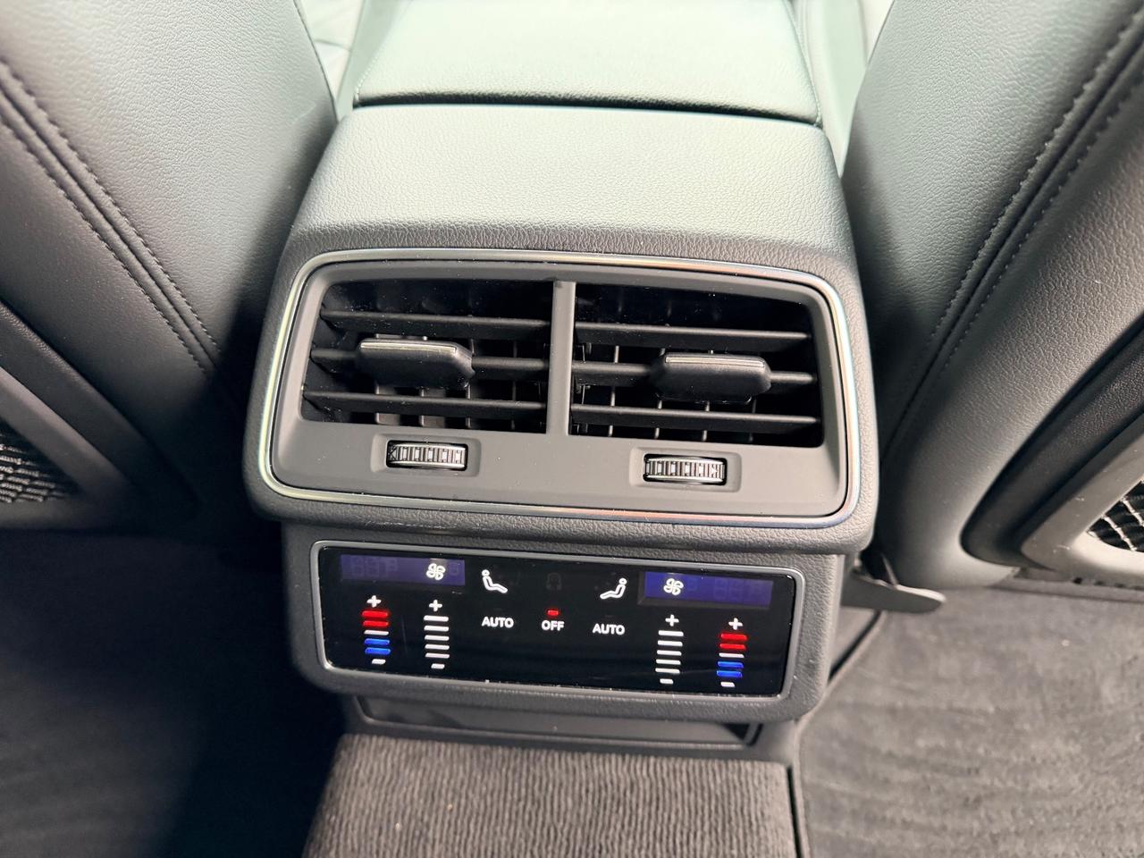 Audi A6 Avant 40 2.0 TDI quattro ultra S tronic line black edition