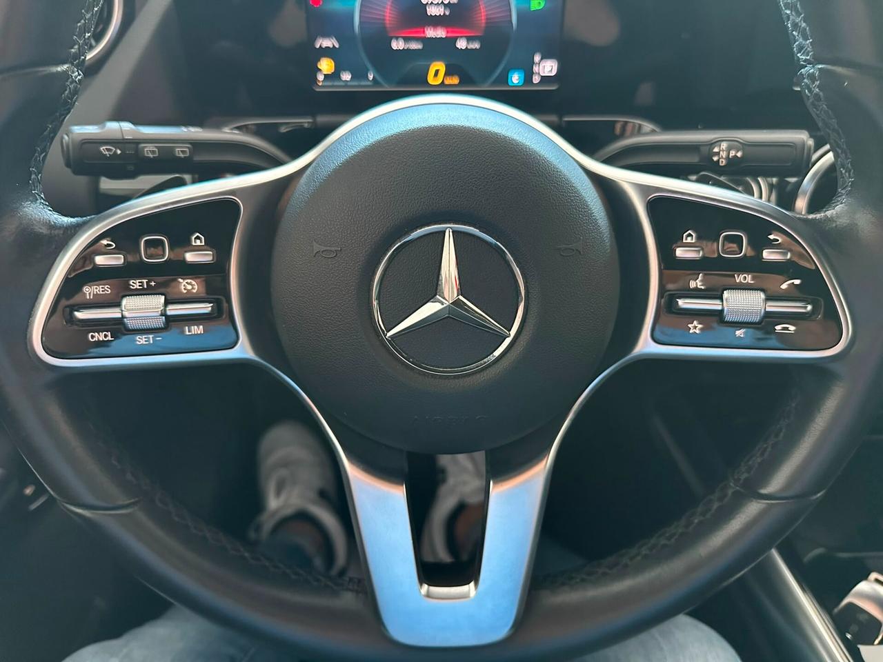 MERCEDES GLA 200d SPORT 150cv AUT