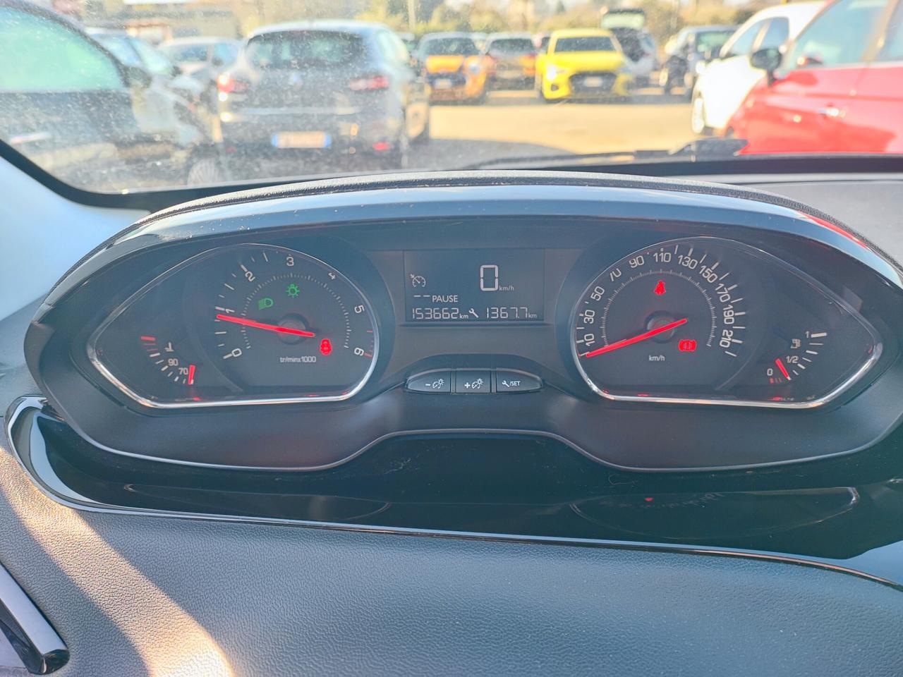 Peugeot 208 1.4 HDi 68 CV 5 porte Allure