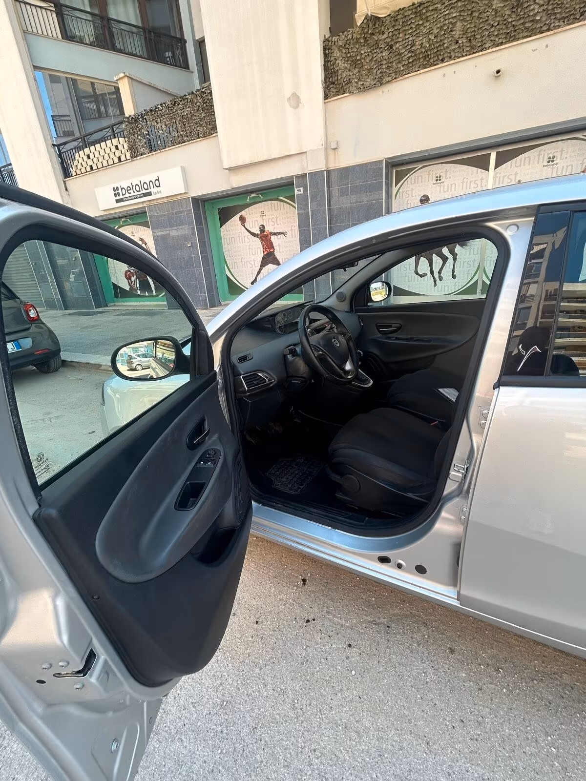 Lancia Ypsilon 1.2 69 CV 5 porte Gold
