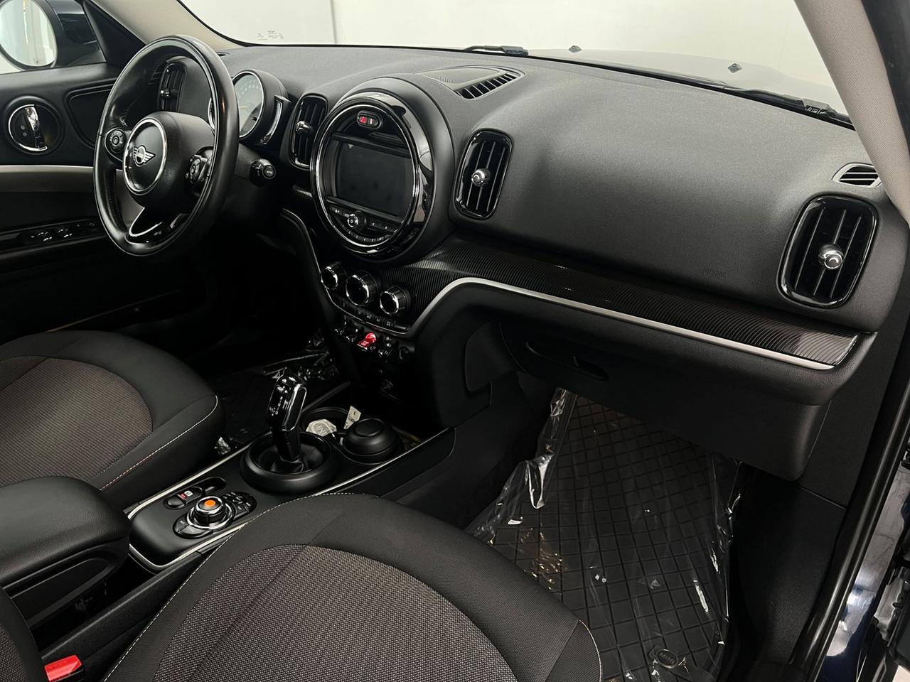 MINI Mini Countryman F60 2017 Mini Countryman 1.5 One D auto 7m