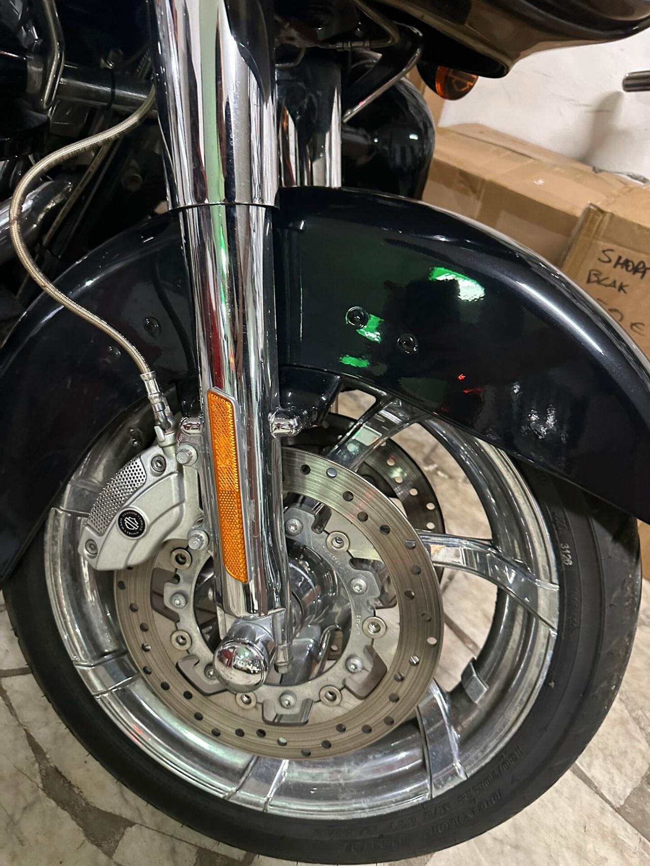 Harley-davidson Road Glide C.V.O.