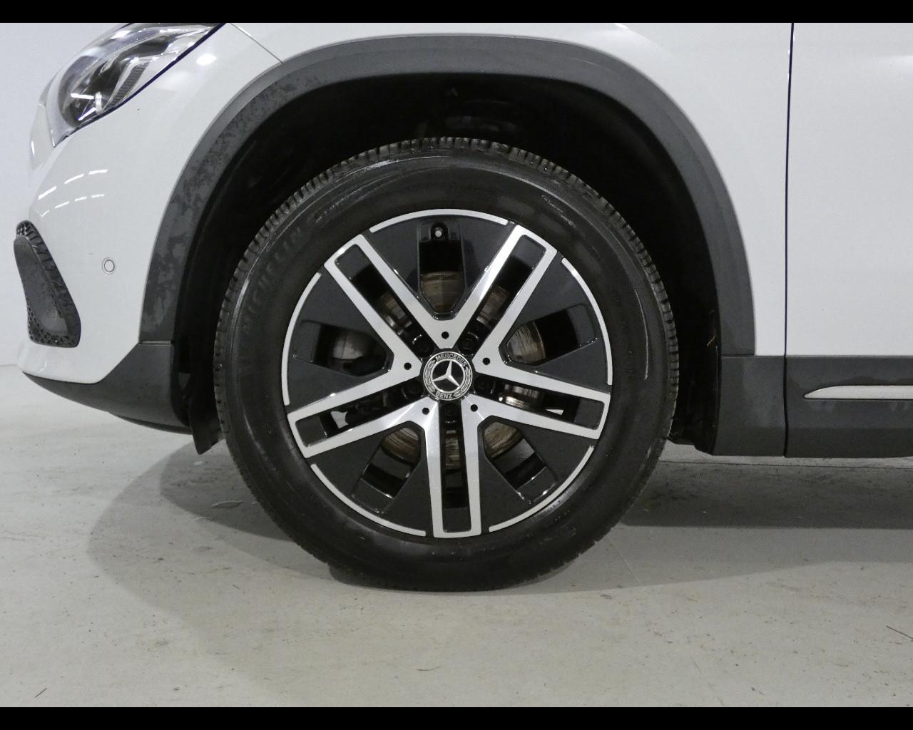 Mercedes-Benz GLA (H247) - GLA 200 d Automatic Sport