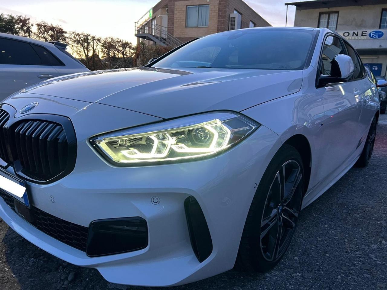 Bmw 118 118d 5p. Msport