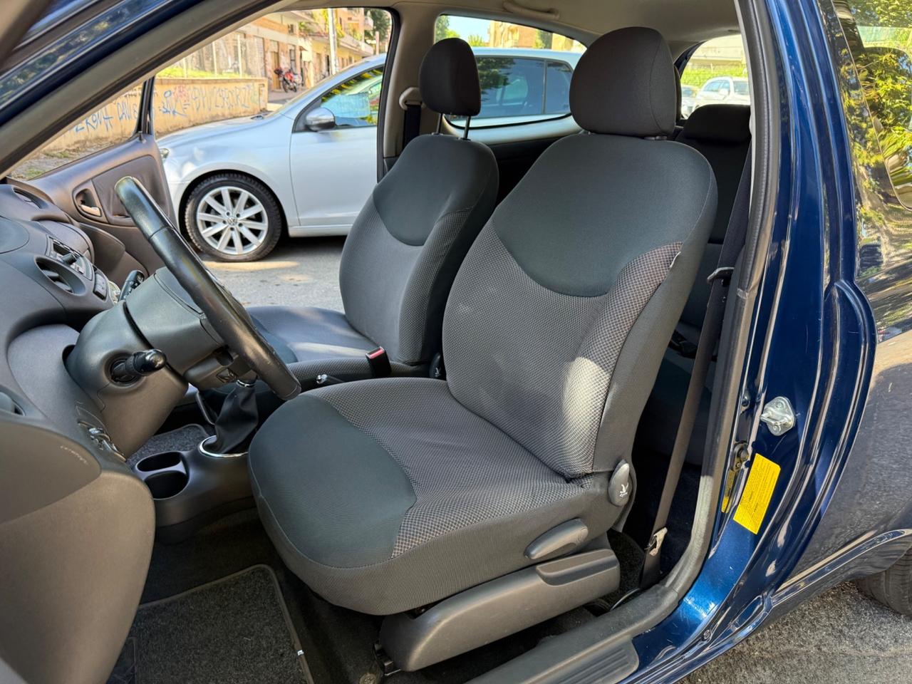 Toyota Yaris 1.0i 16V 5p *67.000km*