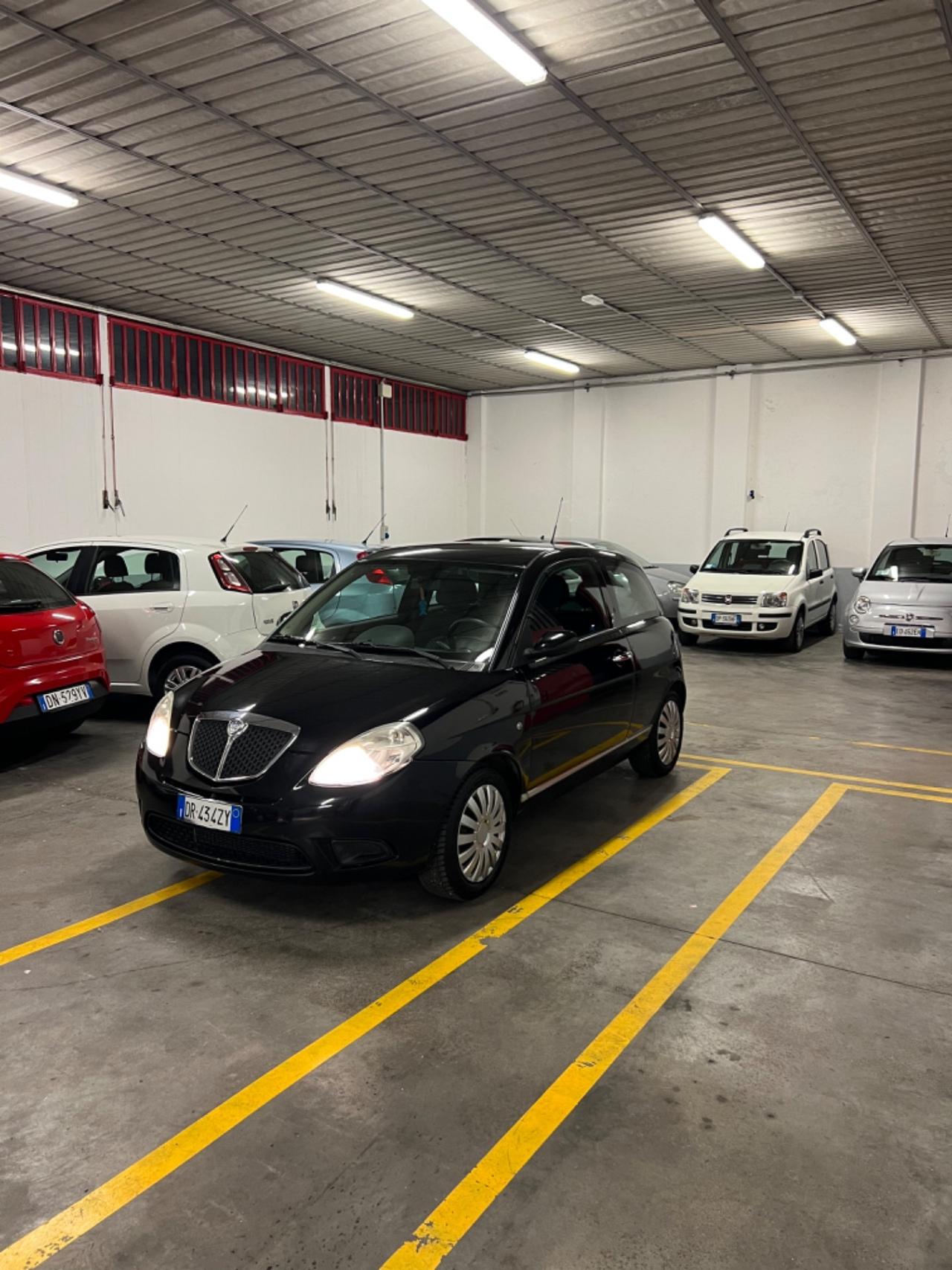 Lancia Ypsilon 1.2 Argento