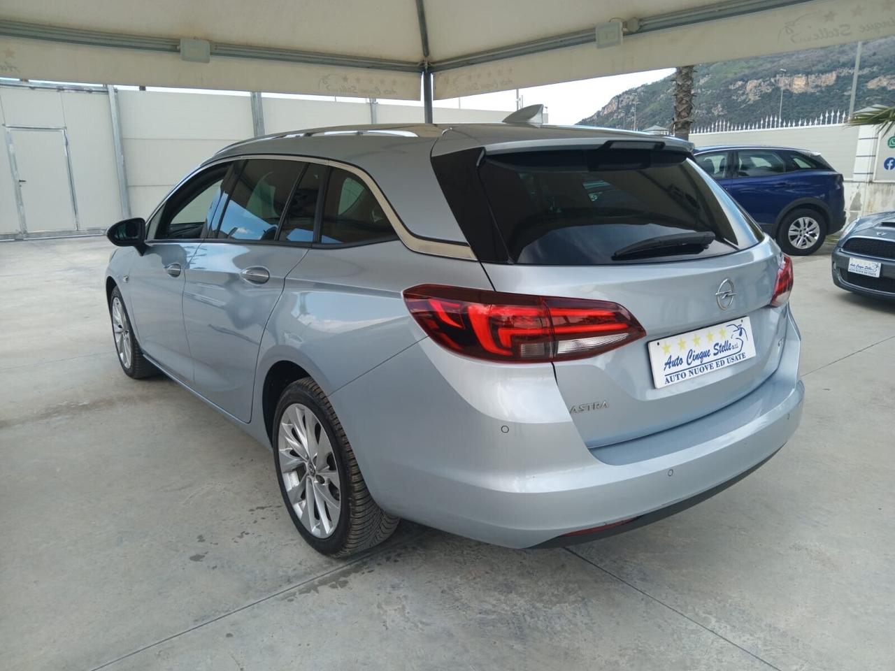 Astra 1.6 CDTi 110CV Start&Sto Sports Tourer Dynamic DA VETRINA