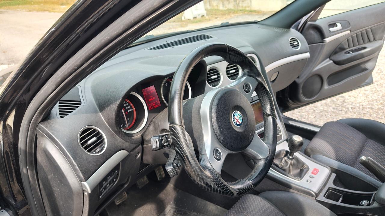 Alfa Romeo 159 1.9 JTDm 16V Exclusive