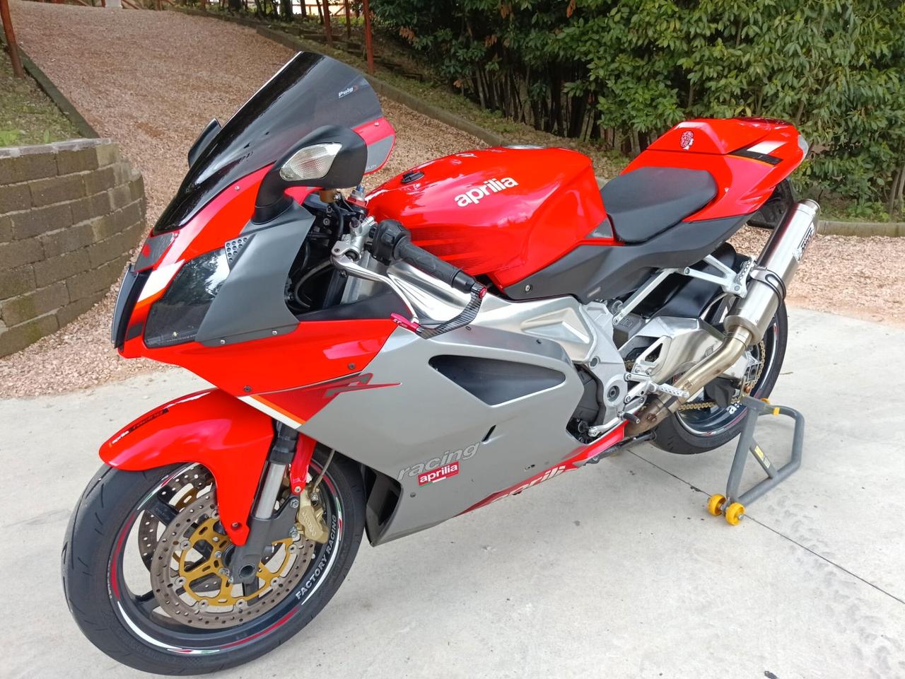 Aprilia RSV 1000