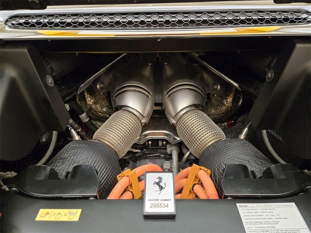Ferrari 296 GTS ASSETTO FIORANO NOLEGGIO LUNGO TERMINE - LEASING FULL INCLUSIVE