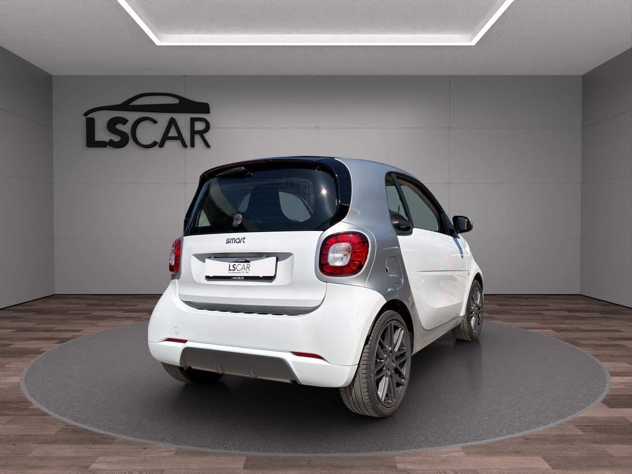 Smart fortwo coupe 0.9 Turbo 90cv - Allestimento Brabus - Unico proprietario - Promo finanziamento - Cerchi in lega 16" - Led - Tetto panoramico