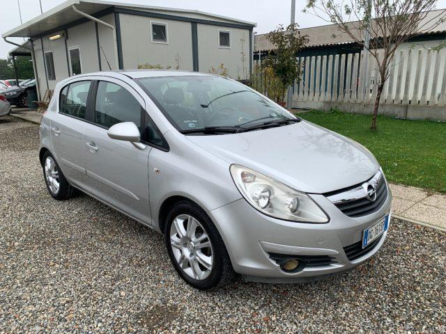 OPEL Corsa 1.2 5 porte Cosmo