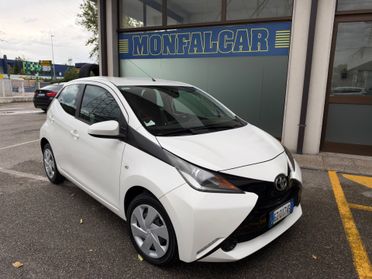 Toyota Aygo 1.0 69 CV x-play