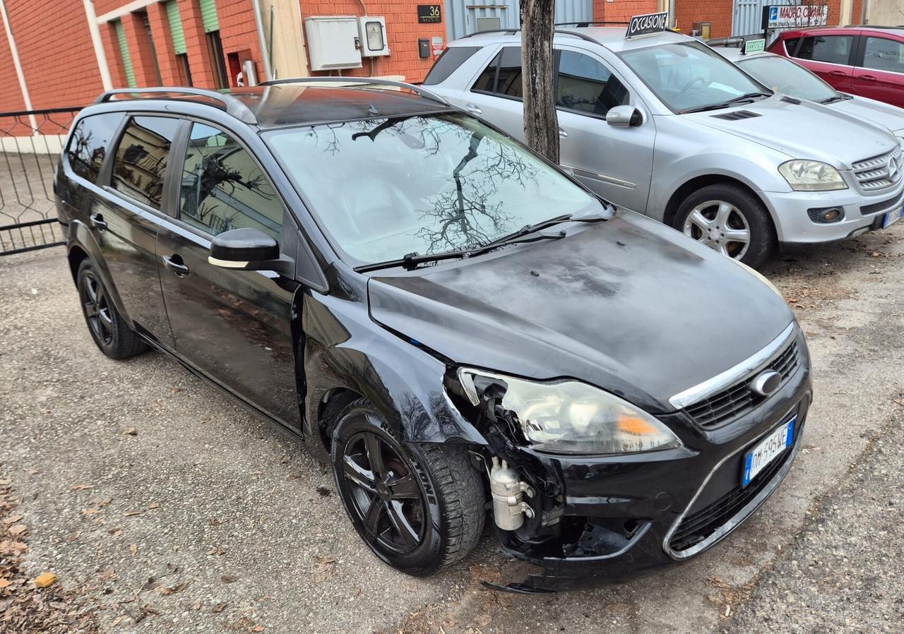 Ford Focus 1.6 diesel Gancio Traino