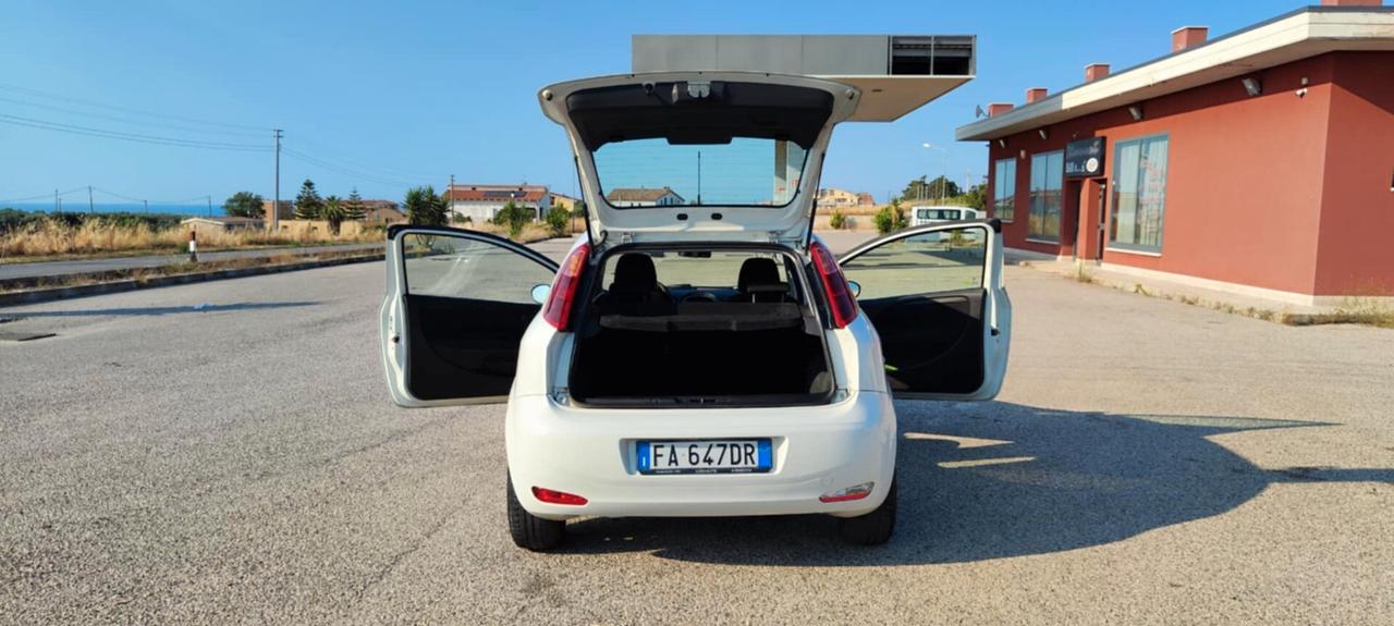 Fiat Punto 1.3 MJT II 75 CV 3 porte Street
