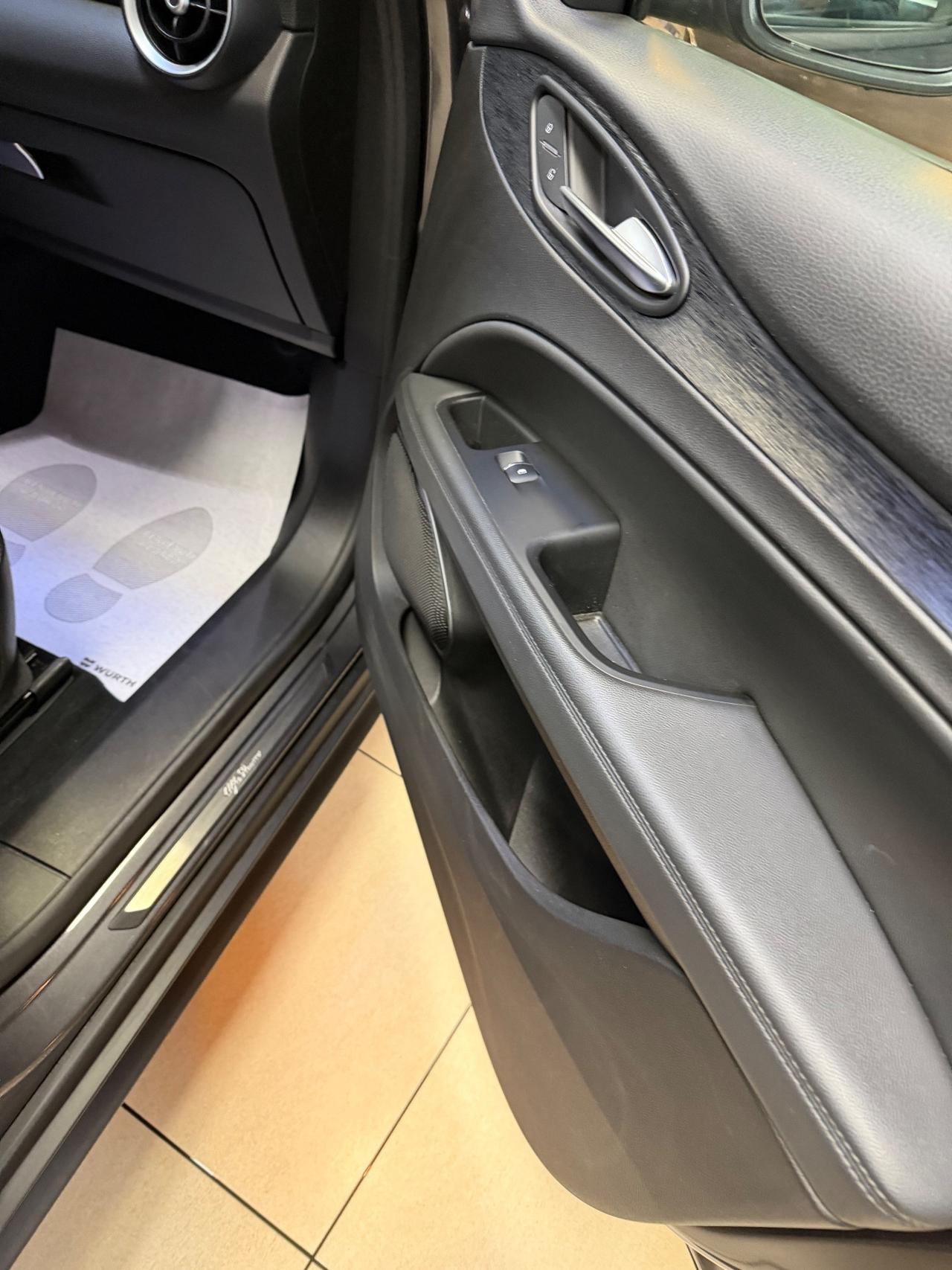 Alfa Romeo Stelvio 2.2 Turbodiesel 160 CV AT8 RWD Sprint 2022