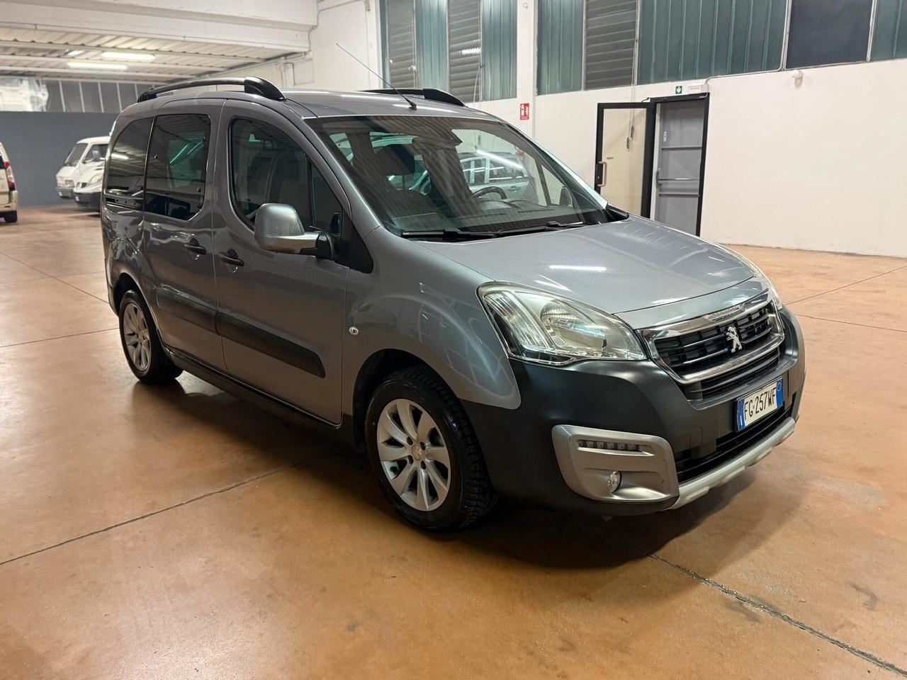 Peugeot Partner Tepee BlueHDi 100 Outdoor